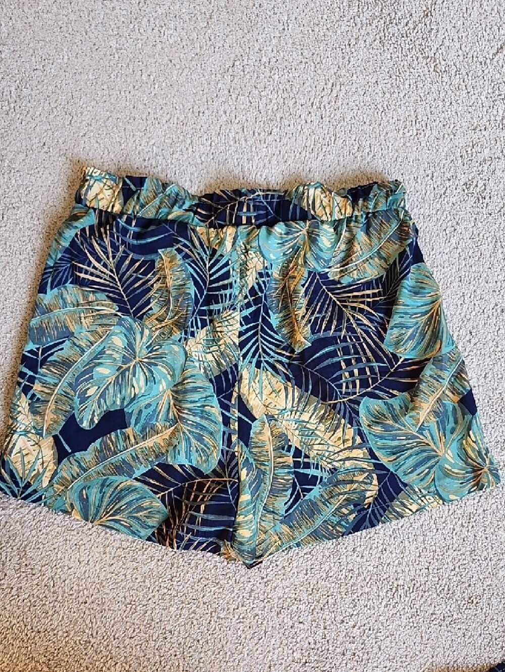 SHEIN Teal Navy & Gold Tropical Leaf Crop Top Set - Picture 8 of 8